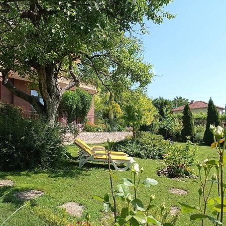 Villa Prolet General-Kantardzhievo Exteriör bild