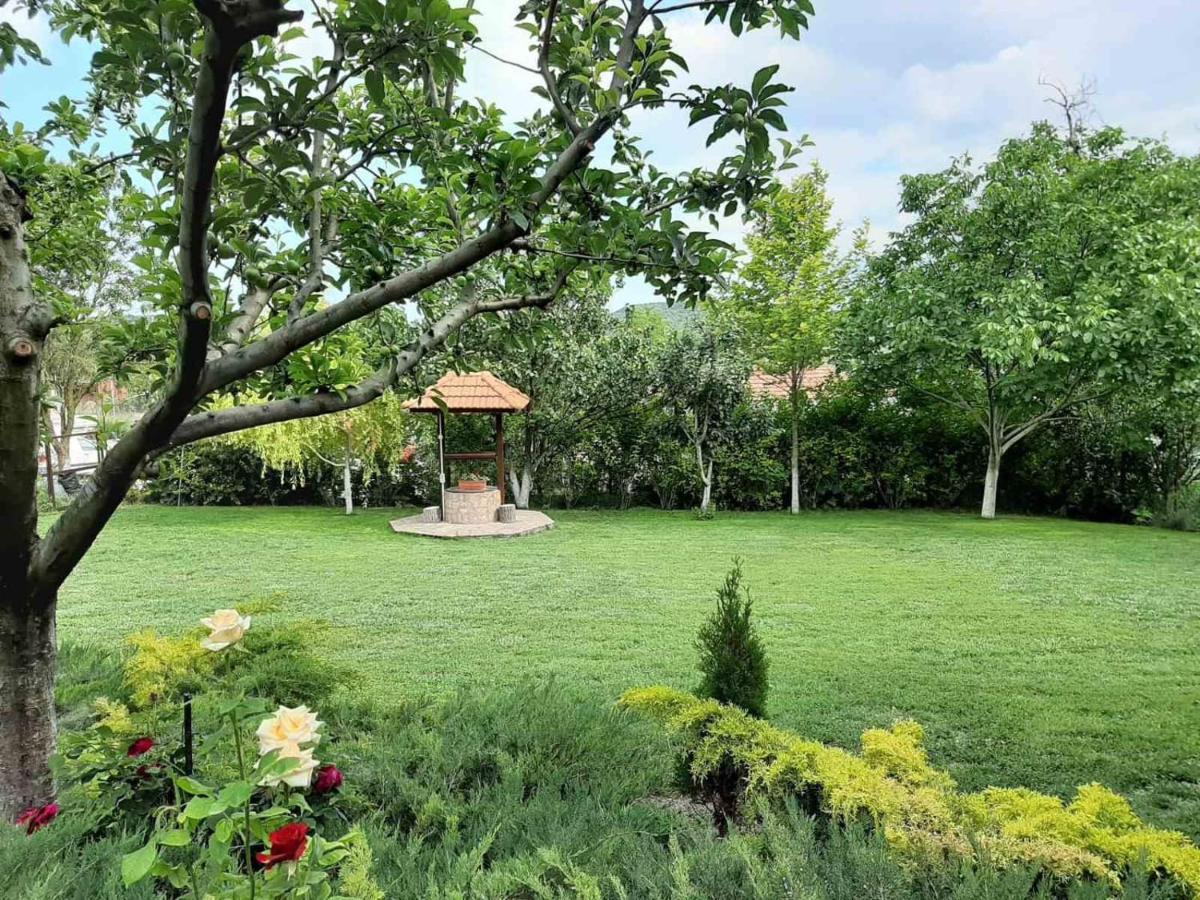 Villa Prolet General-Kantardzhievo Exteriör bild