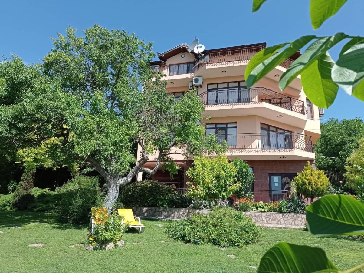 Villa Prolet General-Kantardzhievo Exteriör bild