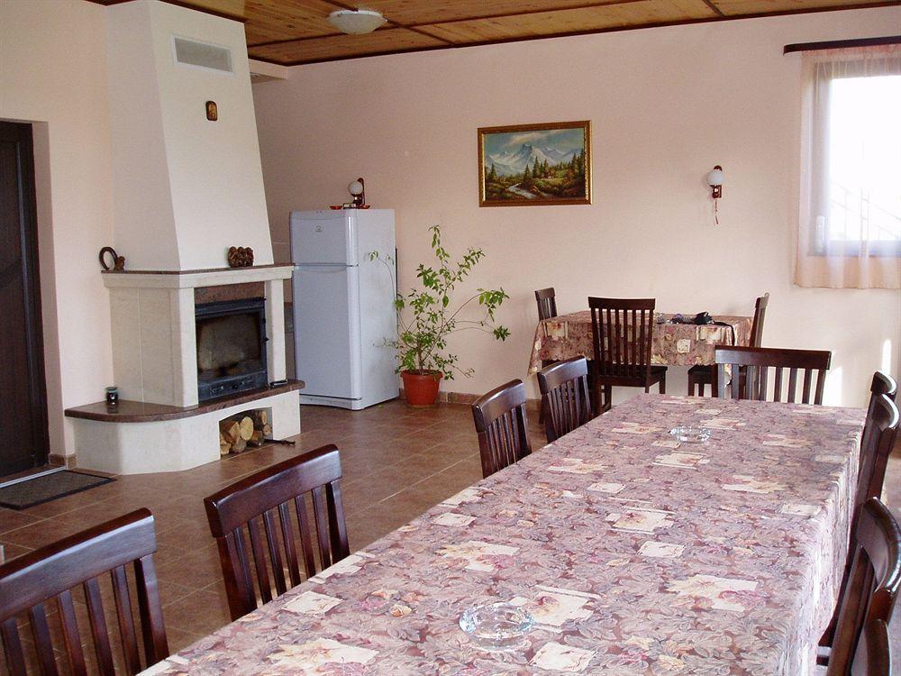 Villa Prolet General-Kantardzhievo Exteriör bild